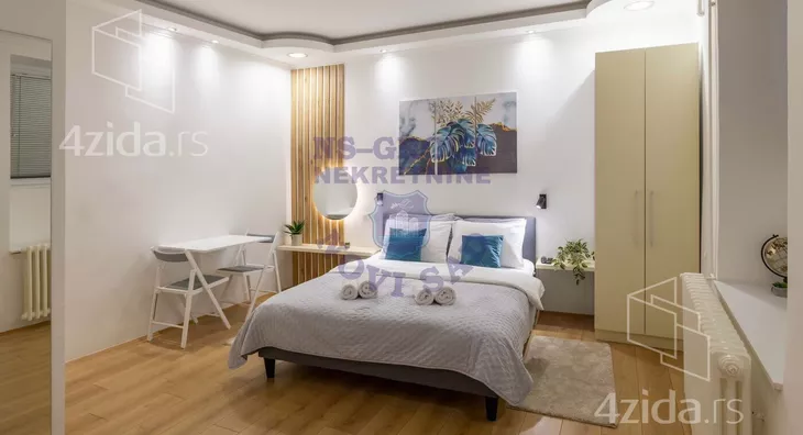 Sedmosoban stan | 4zida