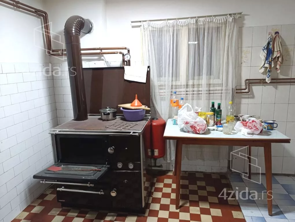 3-etažna kuća | 4zida