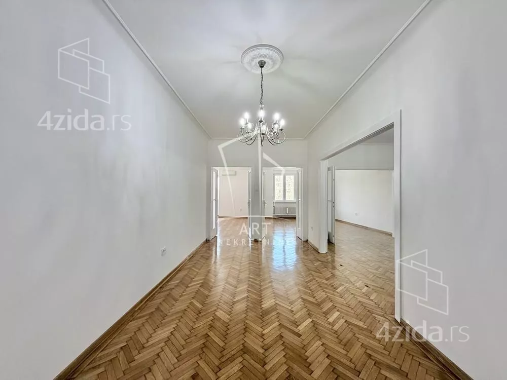 Četvoroiposoban stan | 4zida