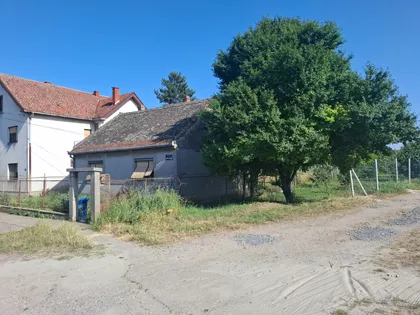 Banijska 2 | 4zida.rs
