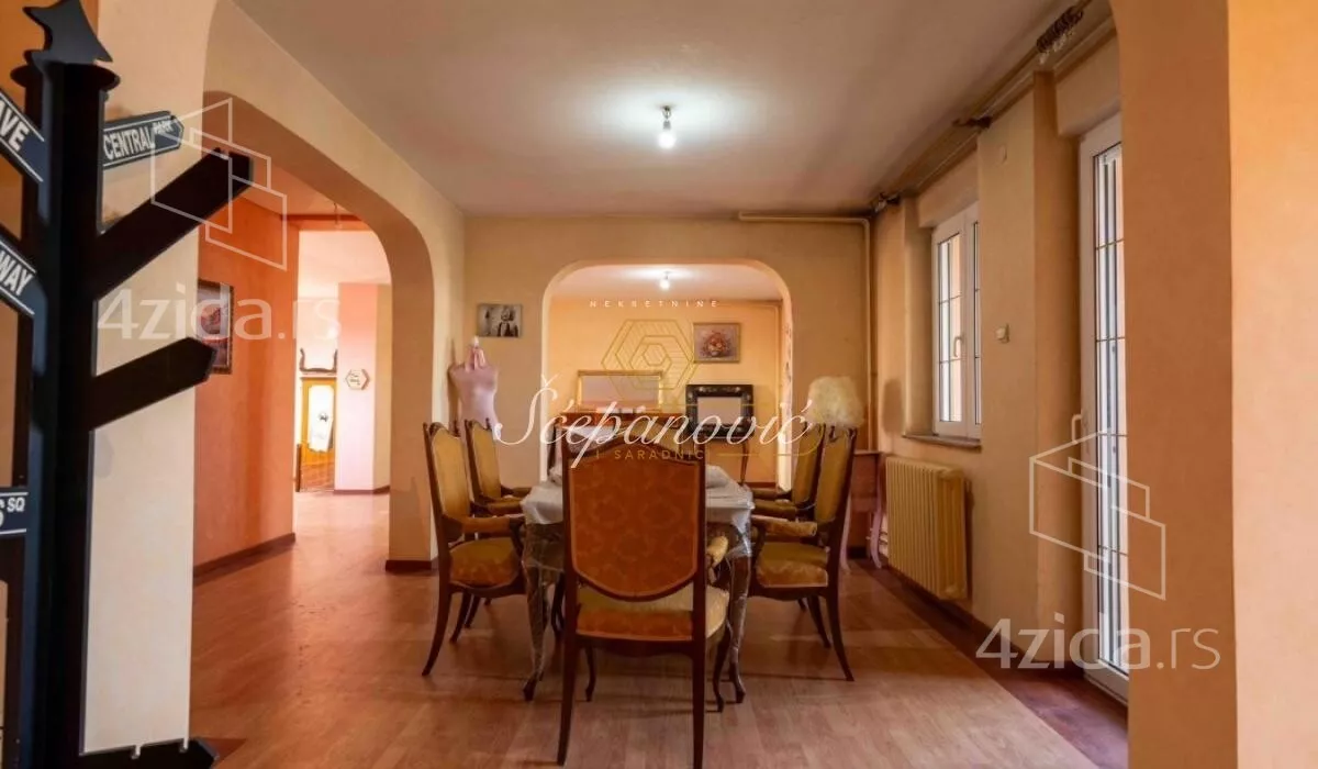 Petosoban stan | 4zida