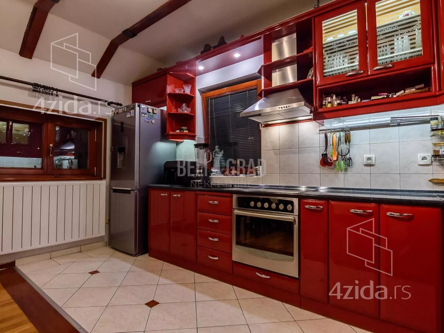 Četvorosoban stan | 4zida