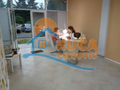 Jesenjinova | 4zida.rs