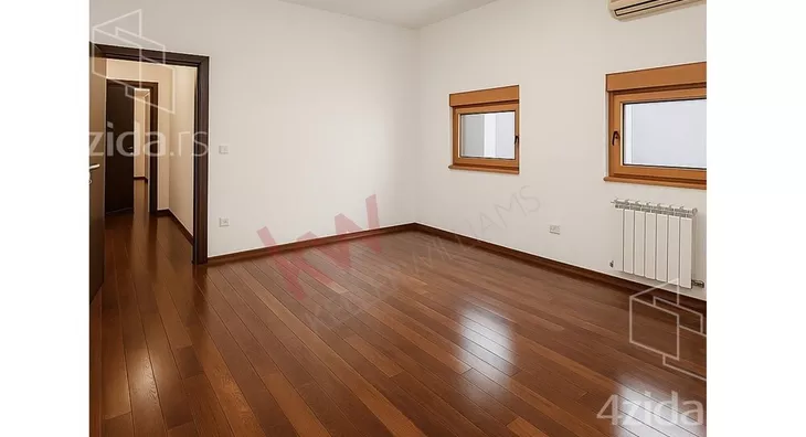 Šestosoban stan | 4zida