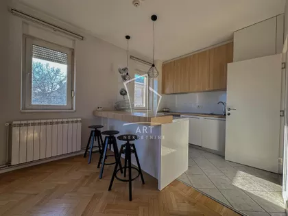 Pivljanina Baja | 4zida.rs