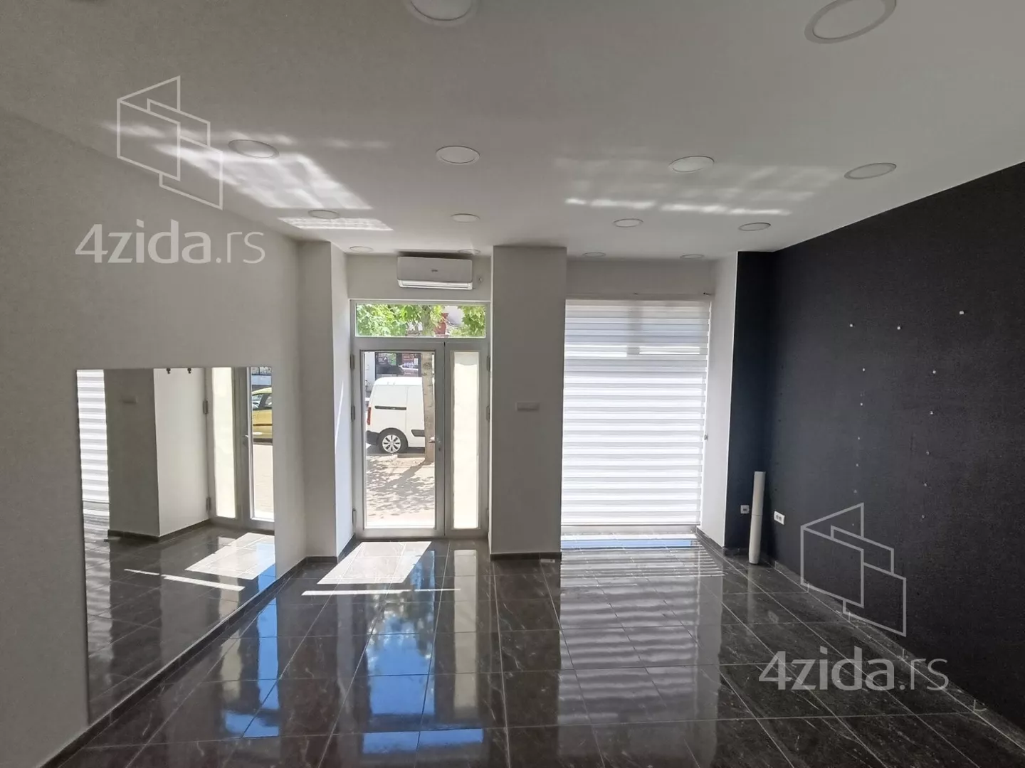 Lokal | 4zida