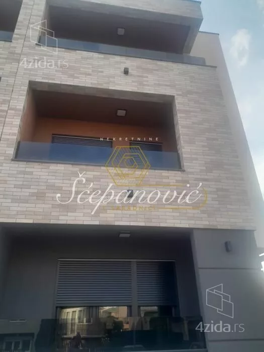 Troiposoban stan | 4zida