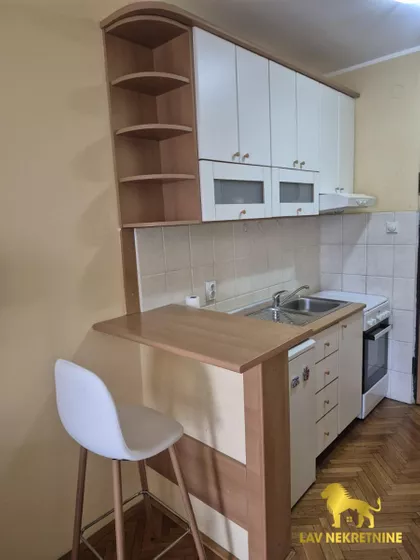 GOGOLJEVA | 4zida.rs