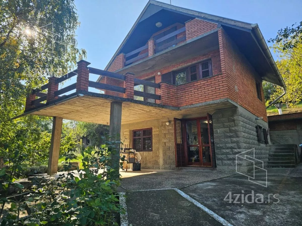 Kuća | 4zida