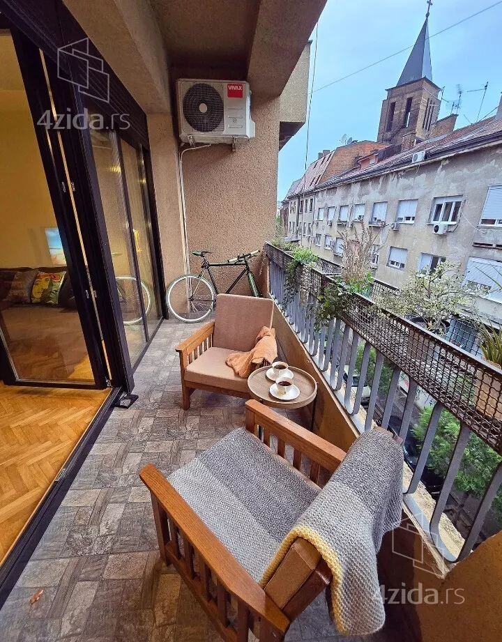 Dvoiposoban stan | 4zida