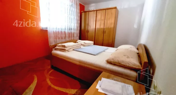 Petoiposoban stan | 4zida