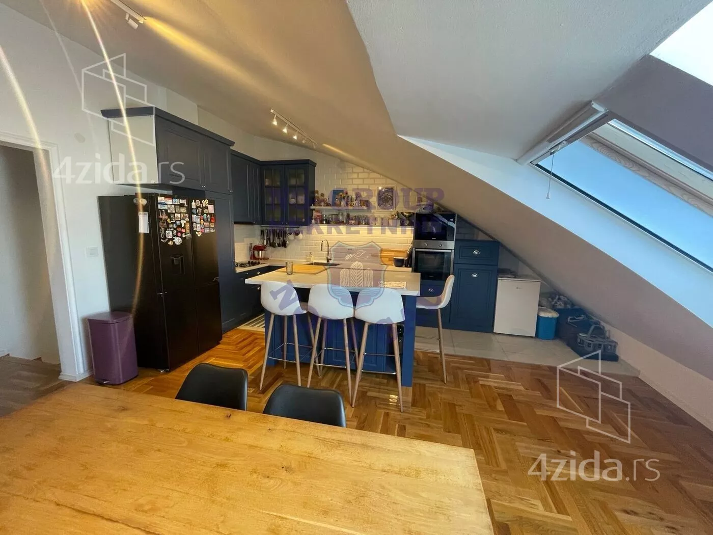 Petosoban stan | 4zida