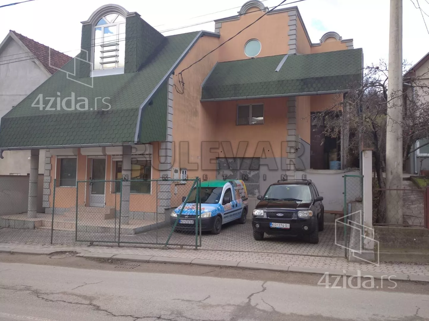 Lokal | 4zida