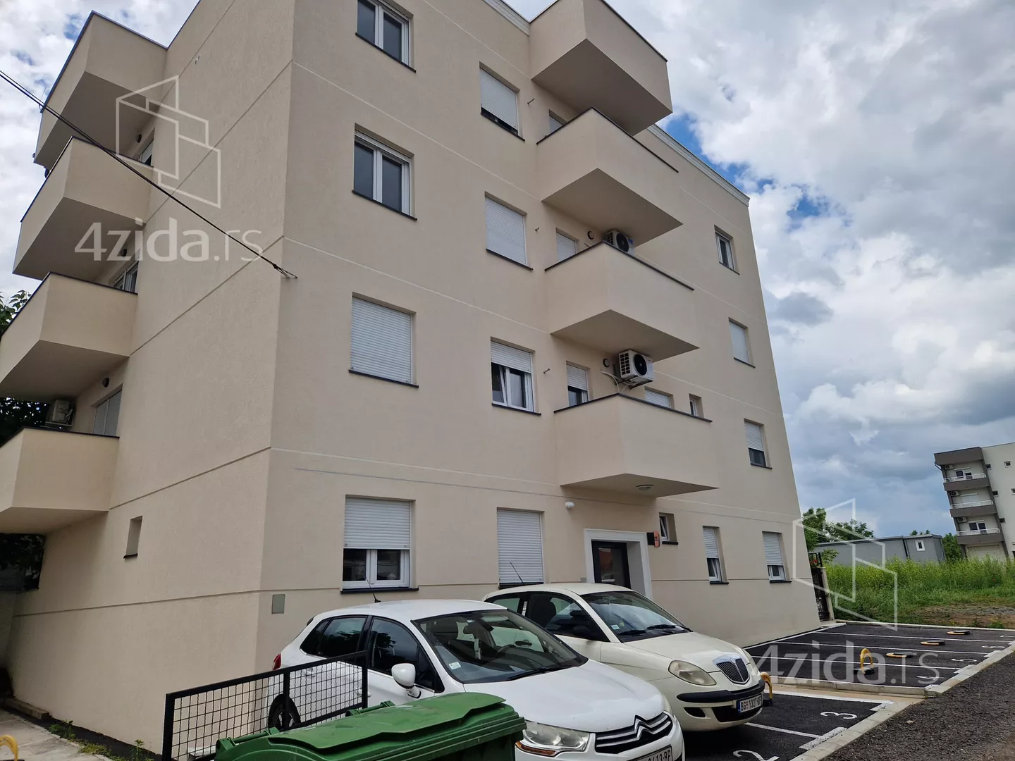 Dvoiposoban stan | 4zida