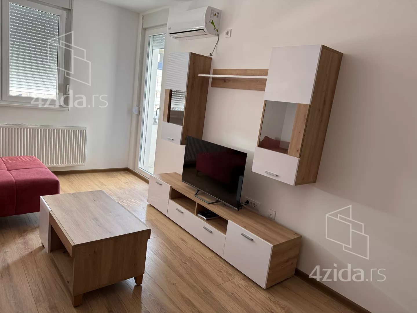 Jednoiposoban stan | 4zida