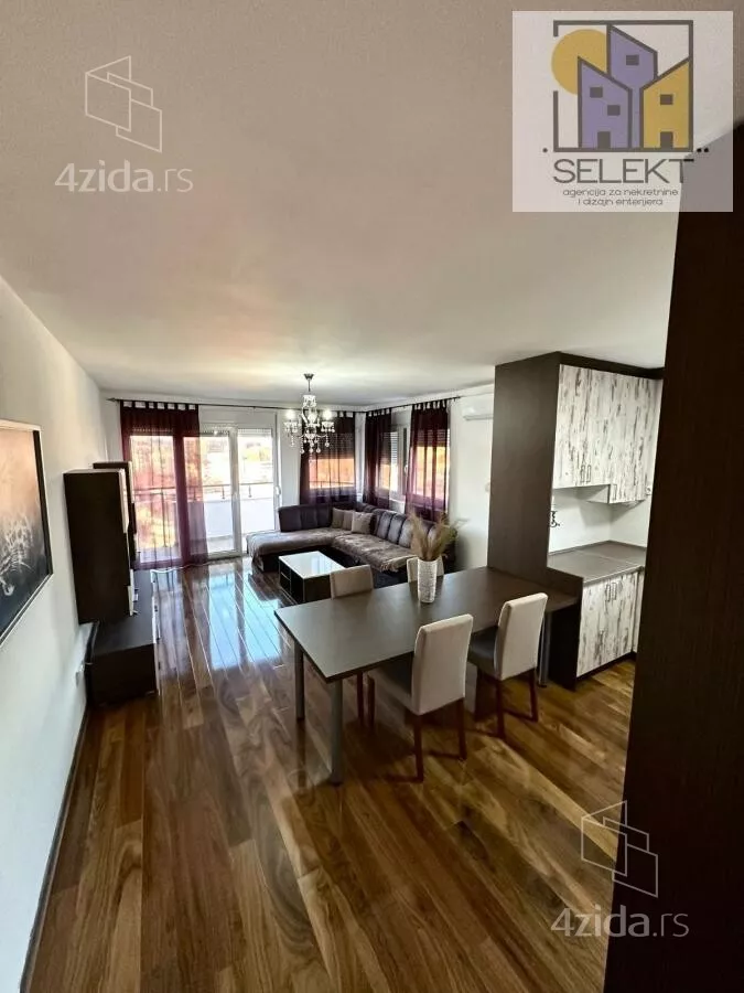 Troiposoban stan | 4zida