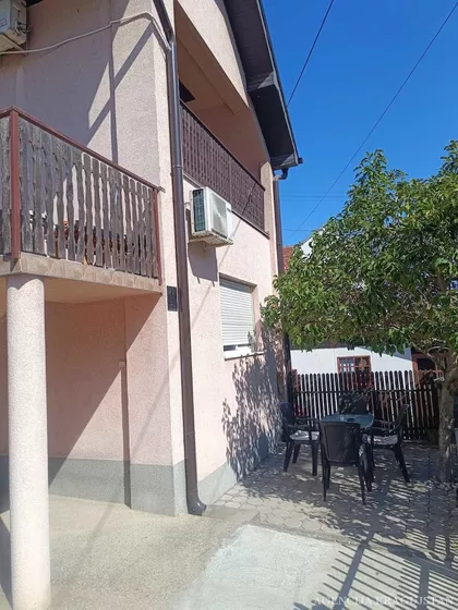 Vašarište | 4zida.rs