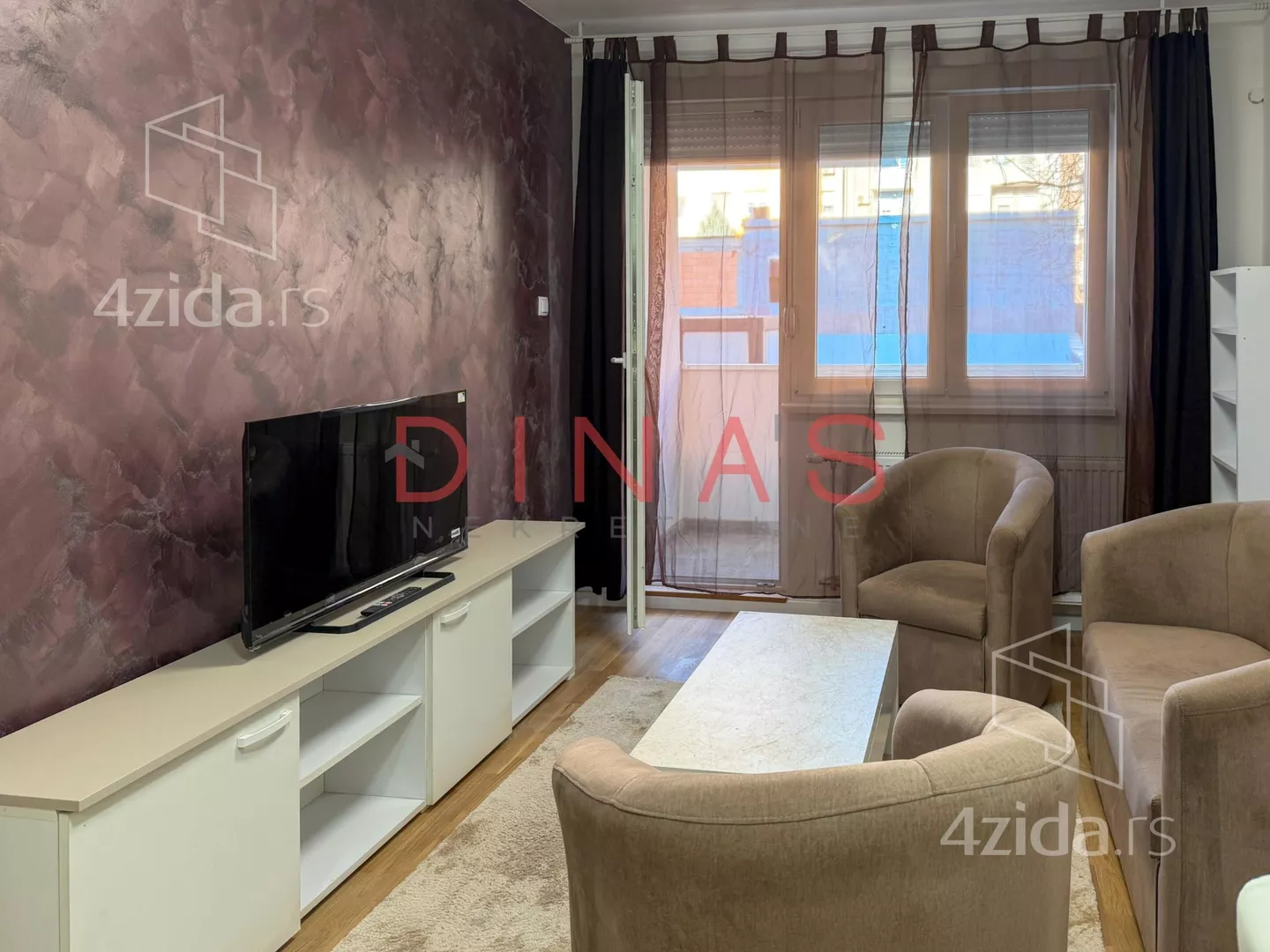 Jednoiposoban stan | 4zida