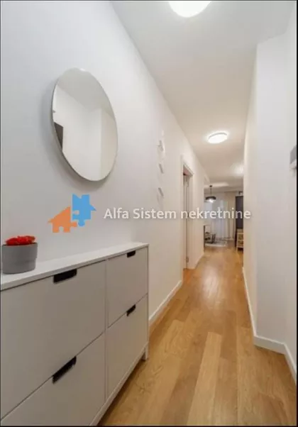Vukov Spomenik | 4zida.rs