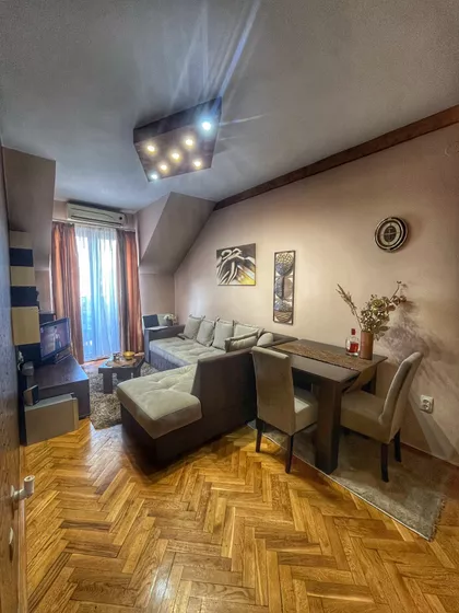 Hadzi Ruvimova 42 | 4zida.rs