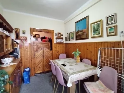 Luja Adamiča 27 | 4zida.rs