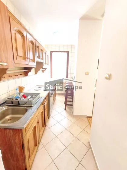 Milana Uzelca | 4zida.rs