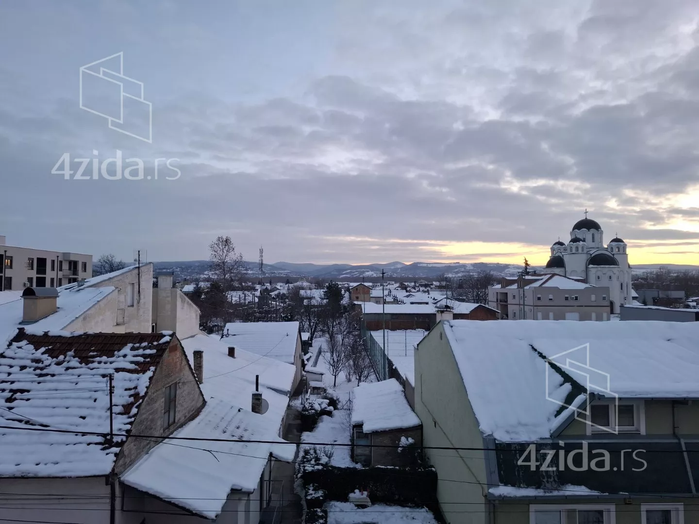 Dvoiposoban stan | 4zida