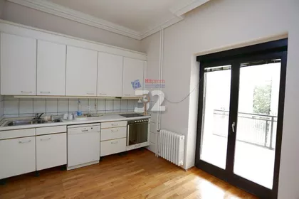 Autokomanda | 4zida.rs