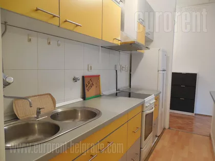 KNEZ MIHAILOVA | 4zida.rs