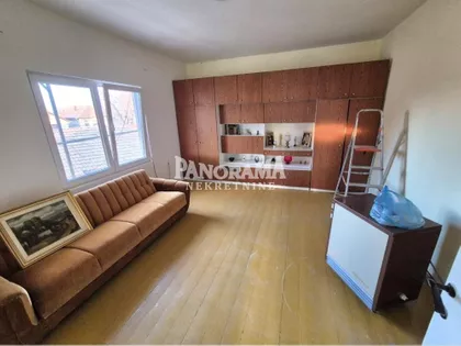 Stefanije Mihajlović | 4zida.rs