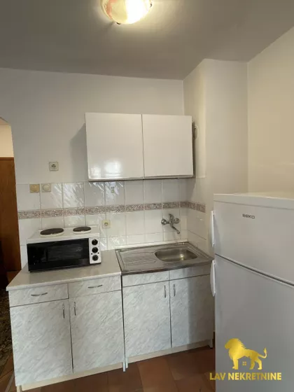 CARA DUŠANA | 4zida.rs