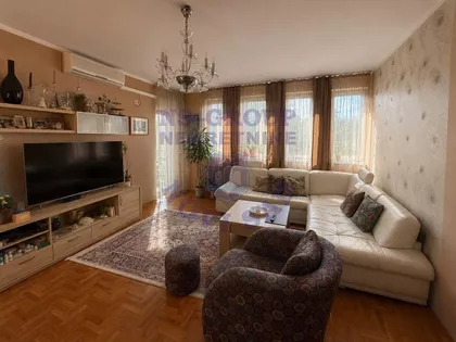 Trg Komenskog 6 | 4zida.rs