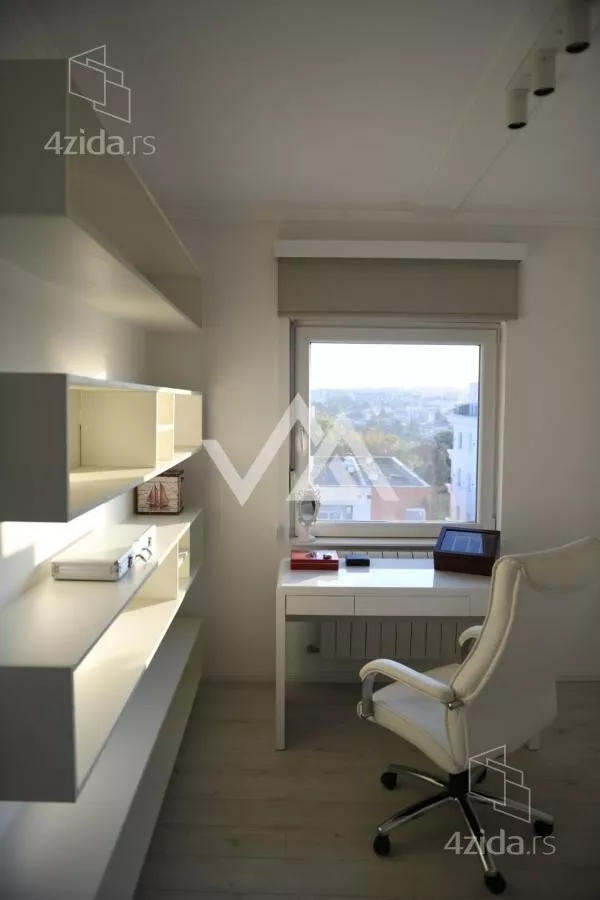 Šestosoban stan | 4zida