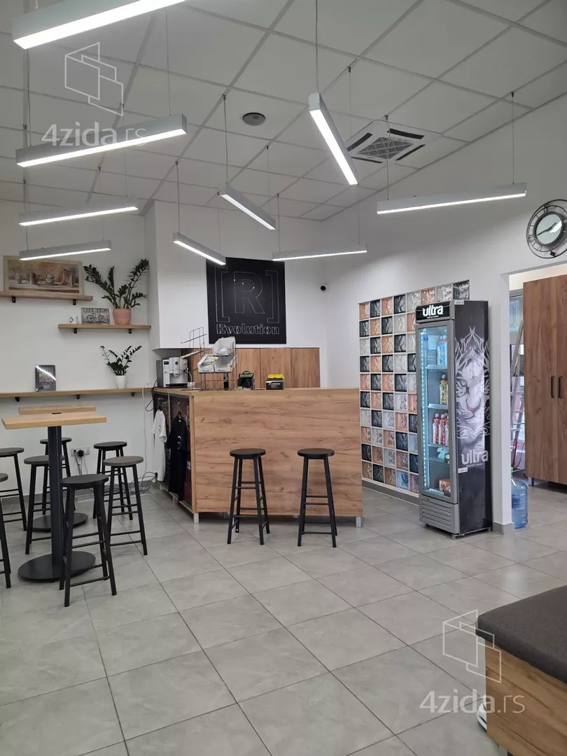 Poslovni prostor | 4zida