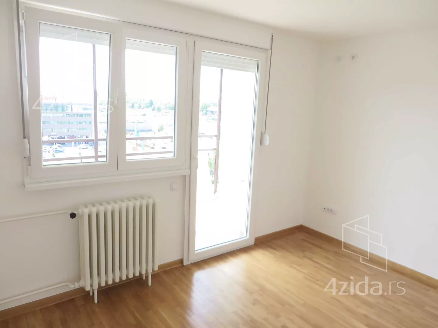 Petosoban stan | 4zida