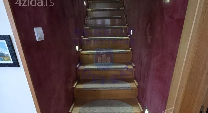 Šestosoban stan | 4zida