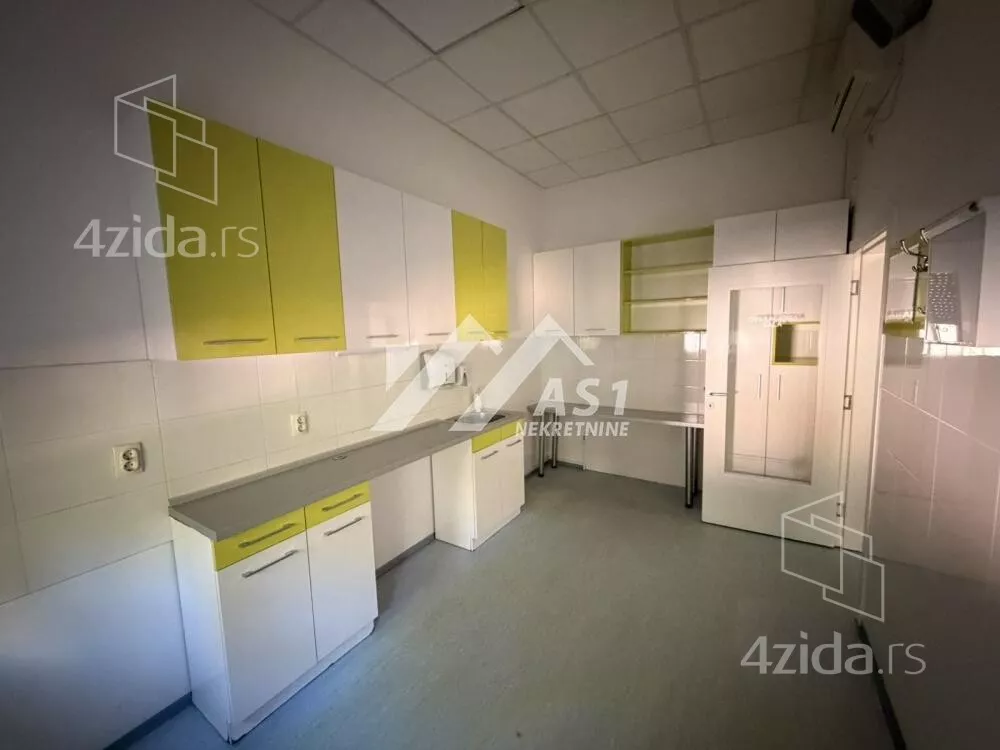 Lokal | 4zida