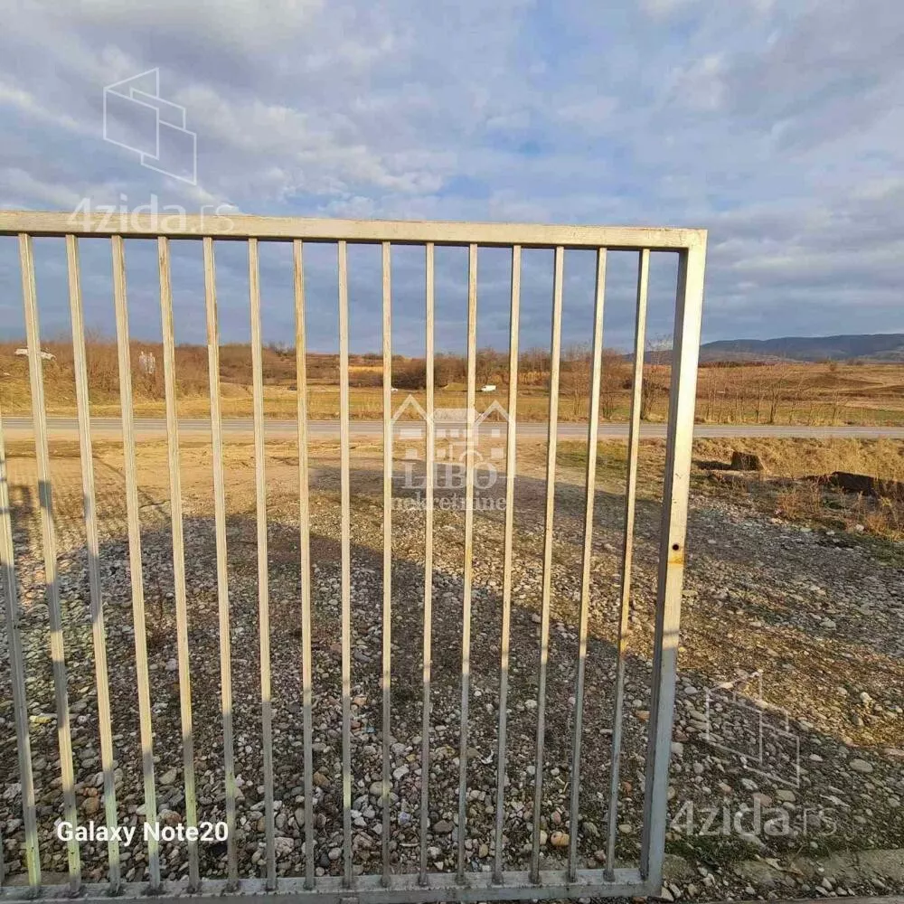 Poslovna zgrada | 4zida