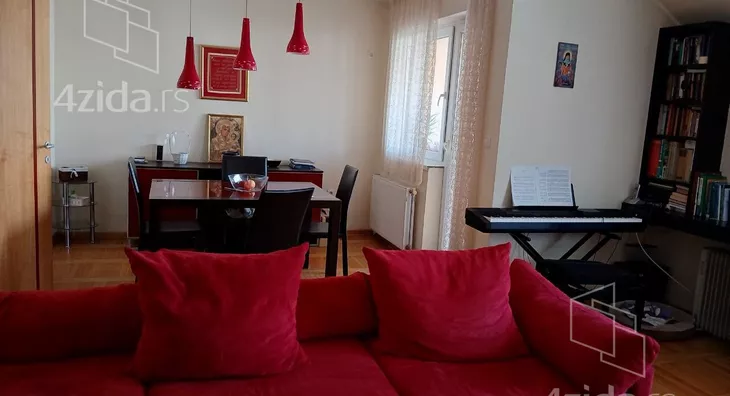 Petosoban stan | 4zida