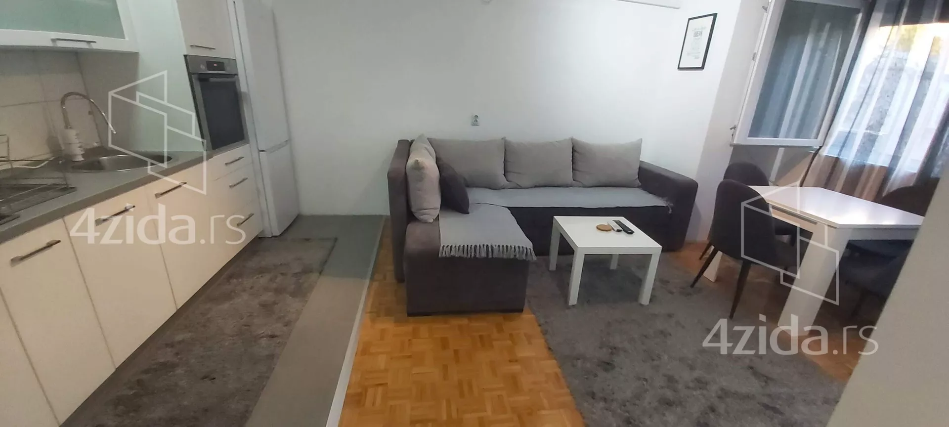 Dvoiposoban stan | 4zida