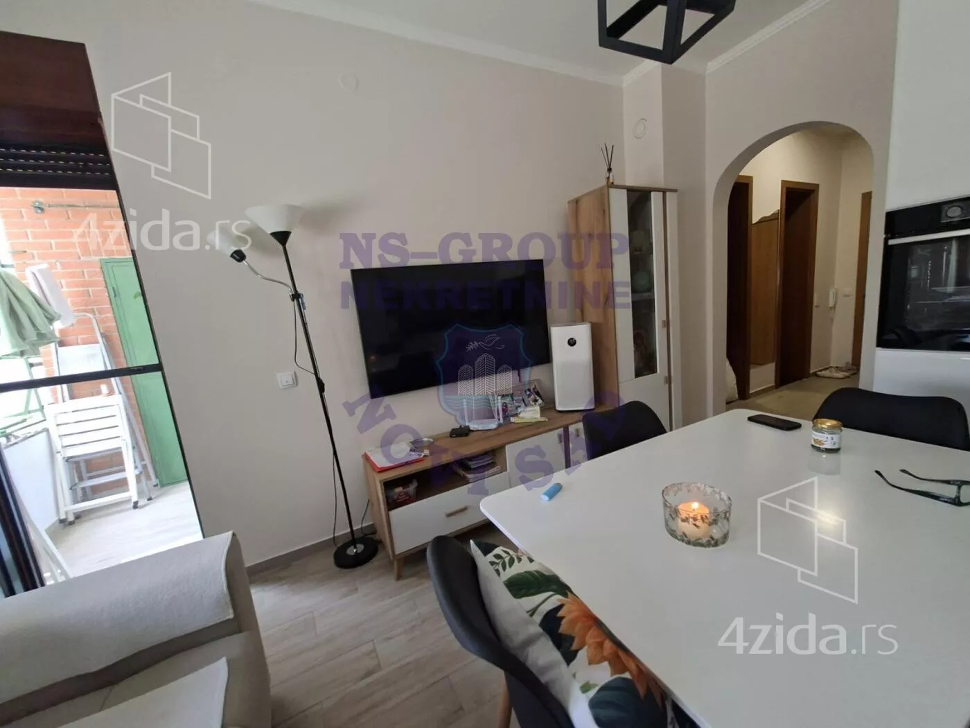 Dvoiposoban stan | 4zida