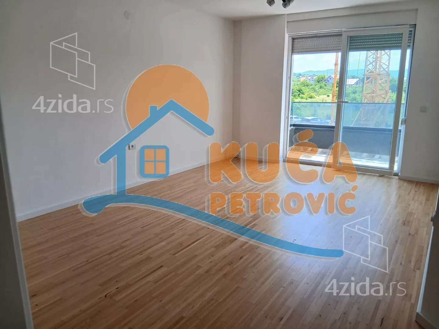 Troiposoban stan | 4zida
