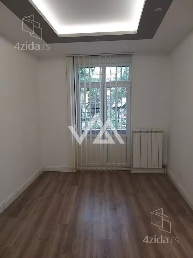 Šestosoban stan | 4zida