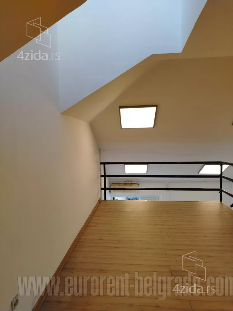 Lokal | 4zida