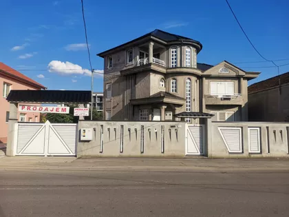 Maksima Brankovica 2 | 4zida.rs