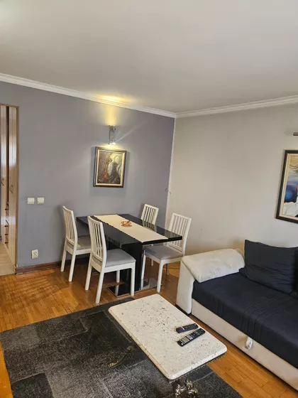 Tomazeova 40 | 4zida.rs