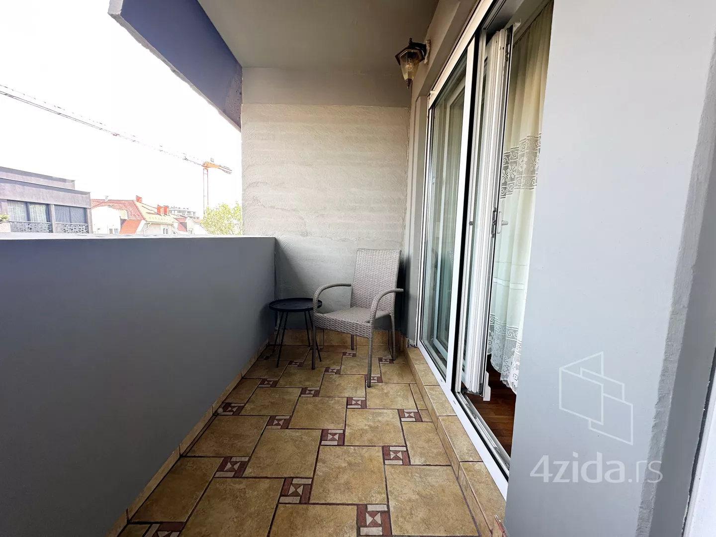 Troiposoban stan | 4zida