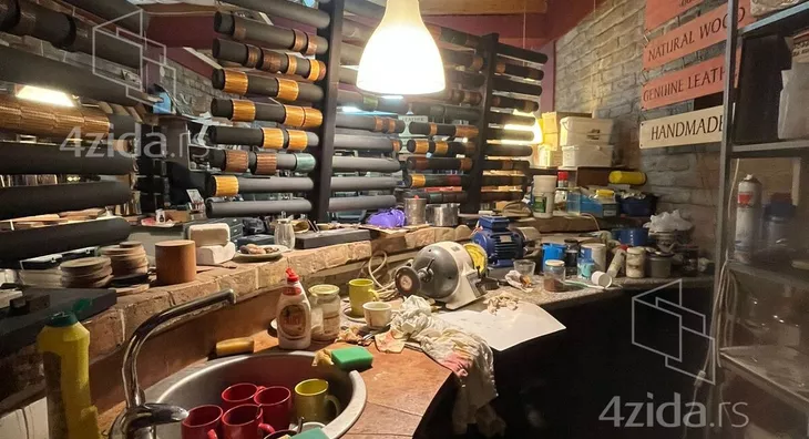 Poslovni prostor | 4zida