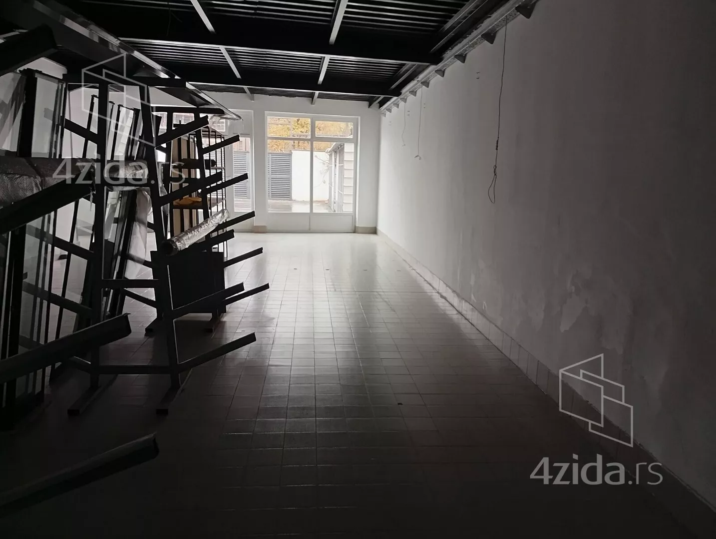 Poslovni prostor | 4zida