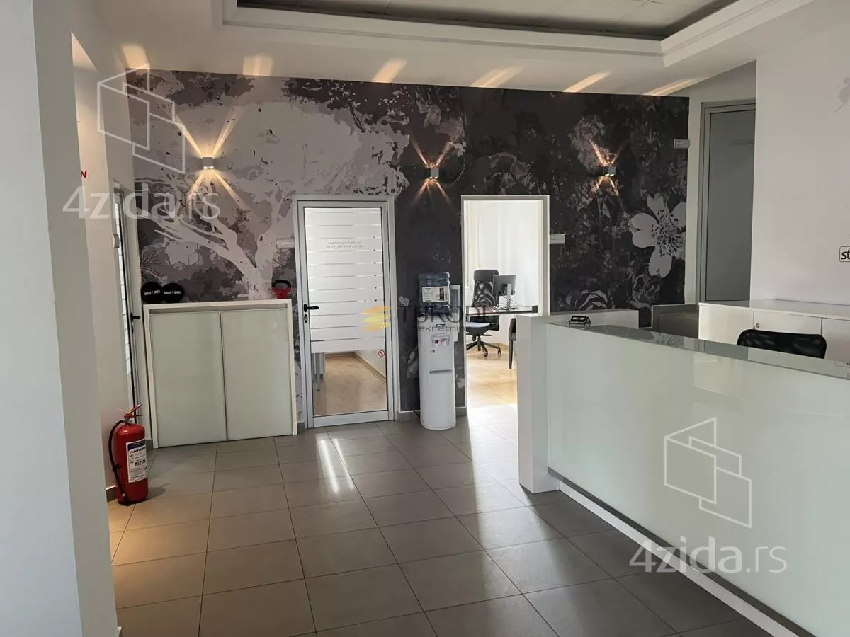 Poslovni prostor | 4zida
